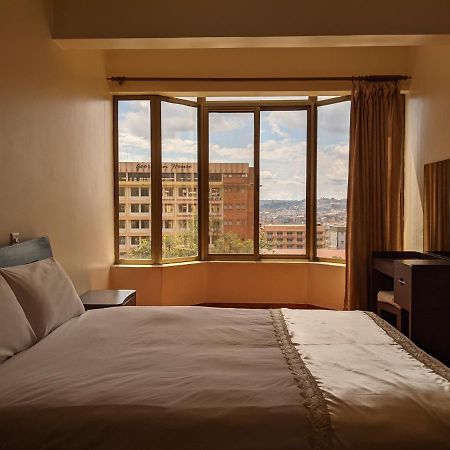 Prestige Hotel Suites Kampala Zewnętrze zdjęcie