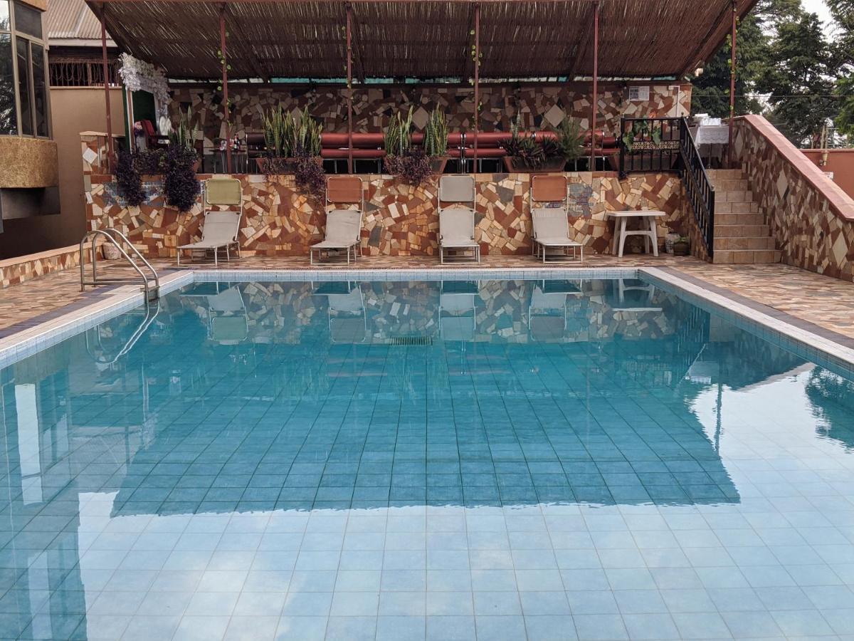 Prestige Hotel Suites Kampala Zewnętrze zdjęcie