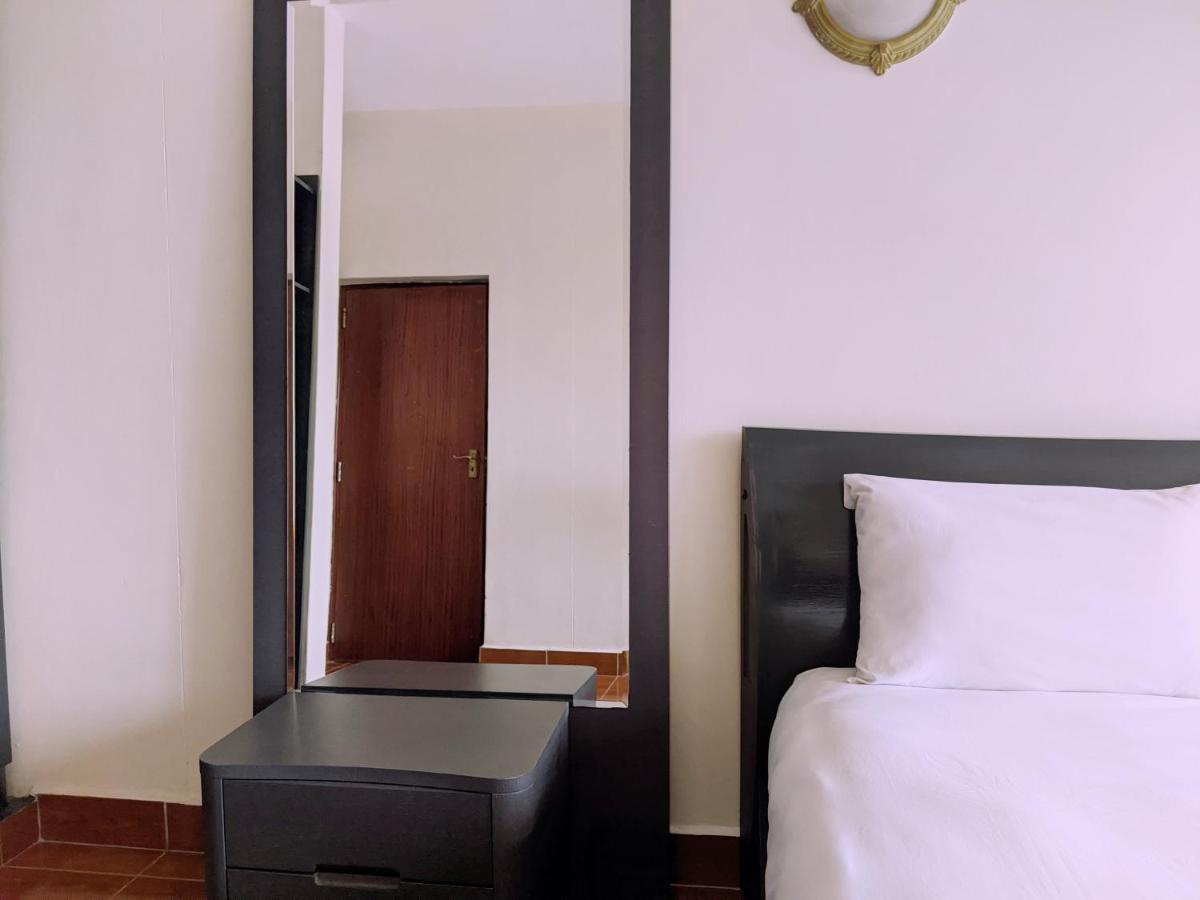 Prestige Hotel Suites Kampala Zewnętrze zdjęcie