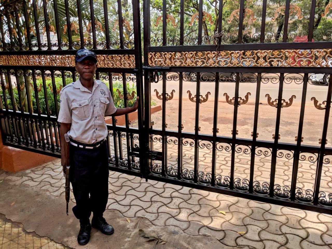 Prestige Hotel Suites Kampala Zewnętrze zdjęcie